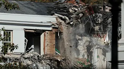 Trump destruye una ala completa de la Casa Blanca para construir un salón de baile para mil personas Trump destruye una ala completa de la Casa Blanca para construir un salón de baile para mil personas