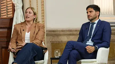 Pullaro enfureció y apretó en vivo a un periodista para que revele su fuente: "¿Qué juez te dijo eso?" Pullaro enfureció y apretó en vivo a un periodista para que revele su fuente: "¿Qué juez te dijo eso?"