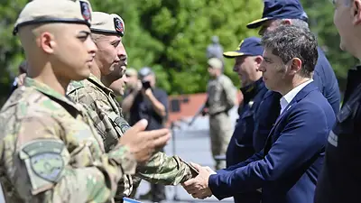 Durante el egreso de la División Halcón, el gobernador Kicillof destacó la formación de una Policía de excelencia Durante el egreso de la División Halcón, el gobernador Kicillof destacó la formación de una Policía de excelencia