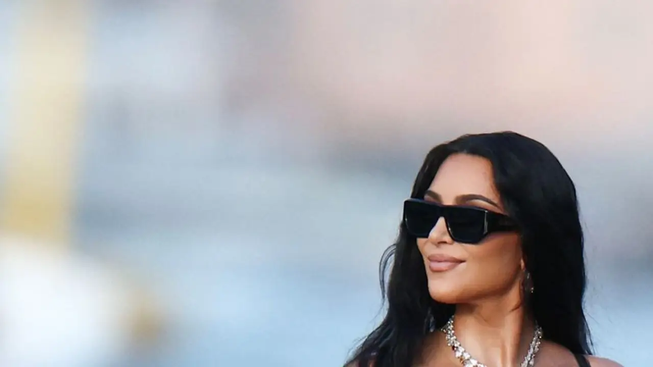 Kim Kardashian revela que le han diagnosticado un aneurisma cerebral, según medios estadounidenses