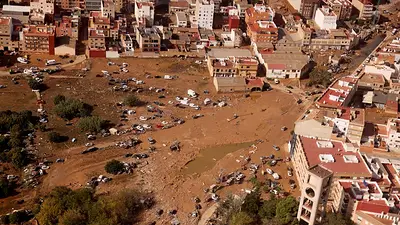 Un año después, aparece una víctima de las inundaciones de Valencia enterrada en el barro Un año después, aparece una víctima de las inundaciones de Valencia enterrada en el barro