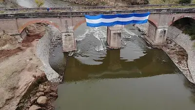 El pueblito santafesino del "Puente de los Ingleses" de principios del siglo XX El pueblito santafesino del "Puente de los Ingleses" de principios del siglo XX