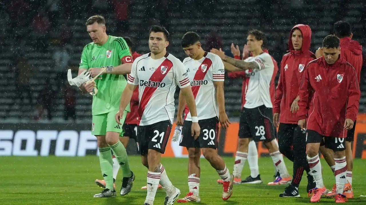 Papelón de River en la Copa Argentina: perdió por penales con Independiente Rivadavia