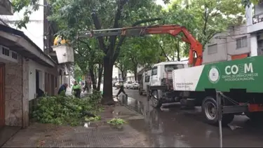 Una fallecida, una herida y 200 llamados: lo que dejó la lluvia en Rosario