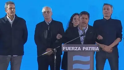 Axel Kicillof: "Ni miedo ni tristeza ni resignación: más trabajo, más militancia y más organización" Axel Kicillof: "Ni miedo ni tristeza ni resignación: más trabajo, más militancia y más organización"