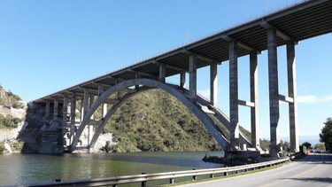 El puente de 325 metros que es un emblema en Córdoba: dónde queda y cómo visitarlo