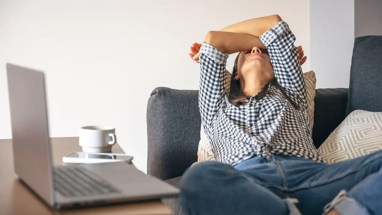 Burnout a fin de año: el consejo clave para evitar el agotamiento mental, según los expertos 