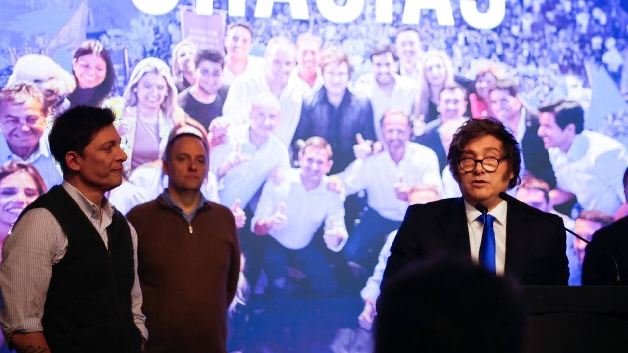 El triunfo empeoró la interna en Casa Rosada, acusan a Milei de "albertizarse" y piden "que desaparezcan Las Fuerzas del Cielo"