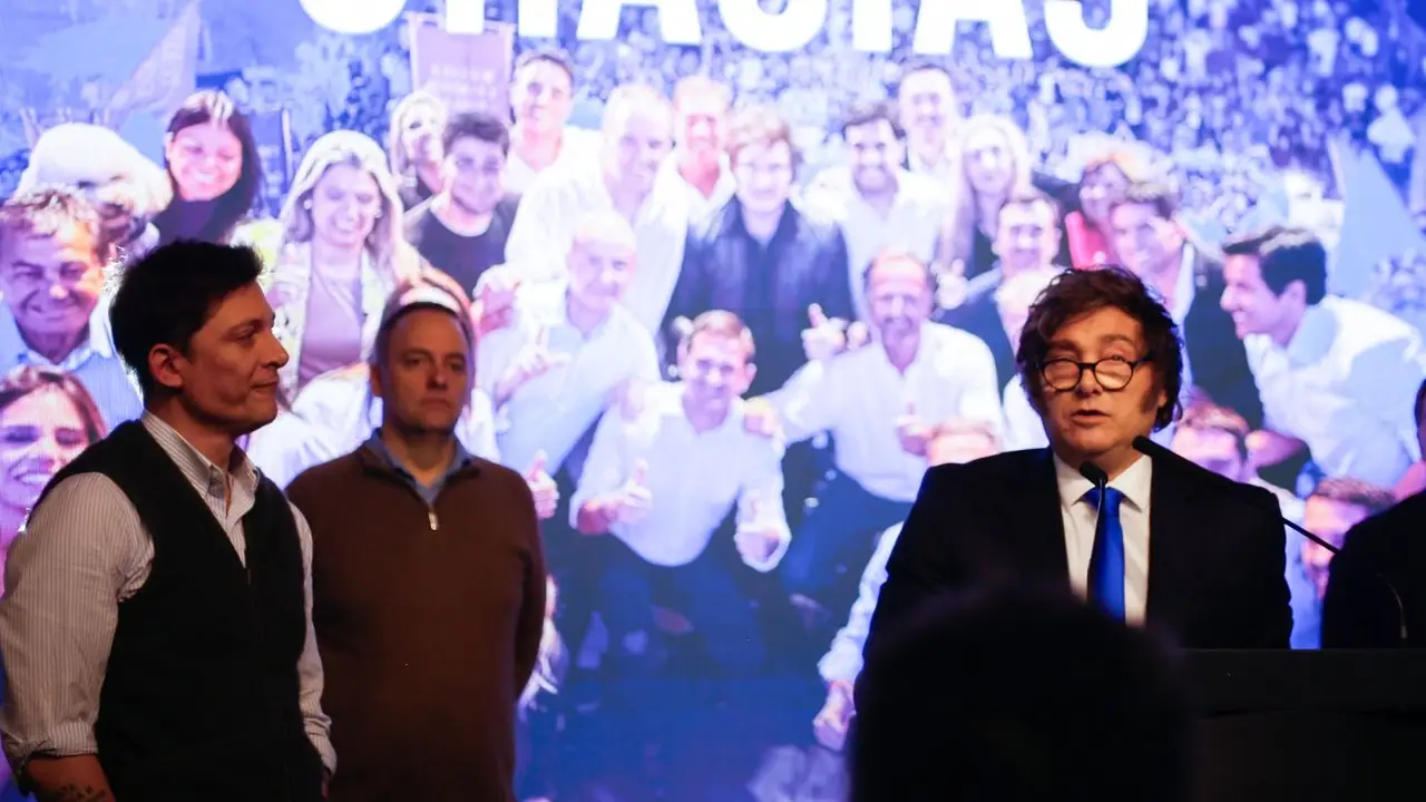 El triunfo empeoró la interna en Casa Rosada, acusan a Milei de "albertizarse" y piden "que desaparezcan Las Fuerzas del Cielo"