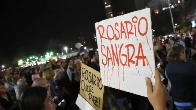 La violencia en Rosario no para: mataron a una mujer a balazos y ya son 7 homicidios en octubre La violencia en Rosario no para: mataron a una mujer a balazos y ya son 7 homicidios en octubre