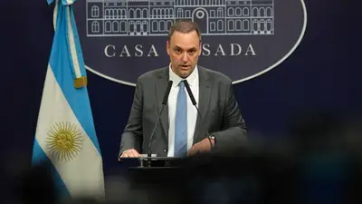 Adorni insistió con el "primer desafío" del nuevo Congreso: reforma laboral, tributaria y penal Adorni insistió con el "primer desafío" del nuevo Congreso: reforma laboral, tributaria y penal