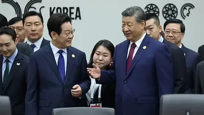 Xi asume el protagonismo en la cumbre de la APEC tras el acuerdo comercial con Trump Xi asume el protagonismo en la cumbre de la APEC tras el acuerdo comercial con Trump