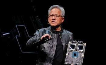 CEO de Nvidia espera que chips Blackwell puedan venderse en China, dice que decisión depende de Trump | Nvidia