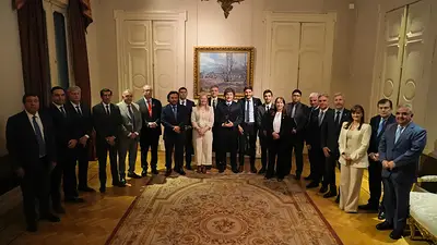 Desde Formosa repudiaron la exclusión de gobernadores en la reunión con Milei, y desató críticas por falta de federalismo Desde Formosa repudiaron la exclusión de gobernadores en la reunión con Milei, y desató críticas por falta de federalismo