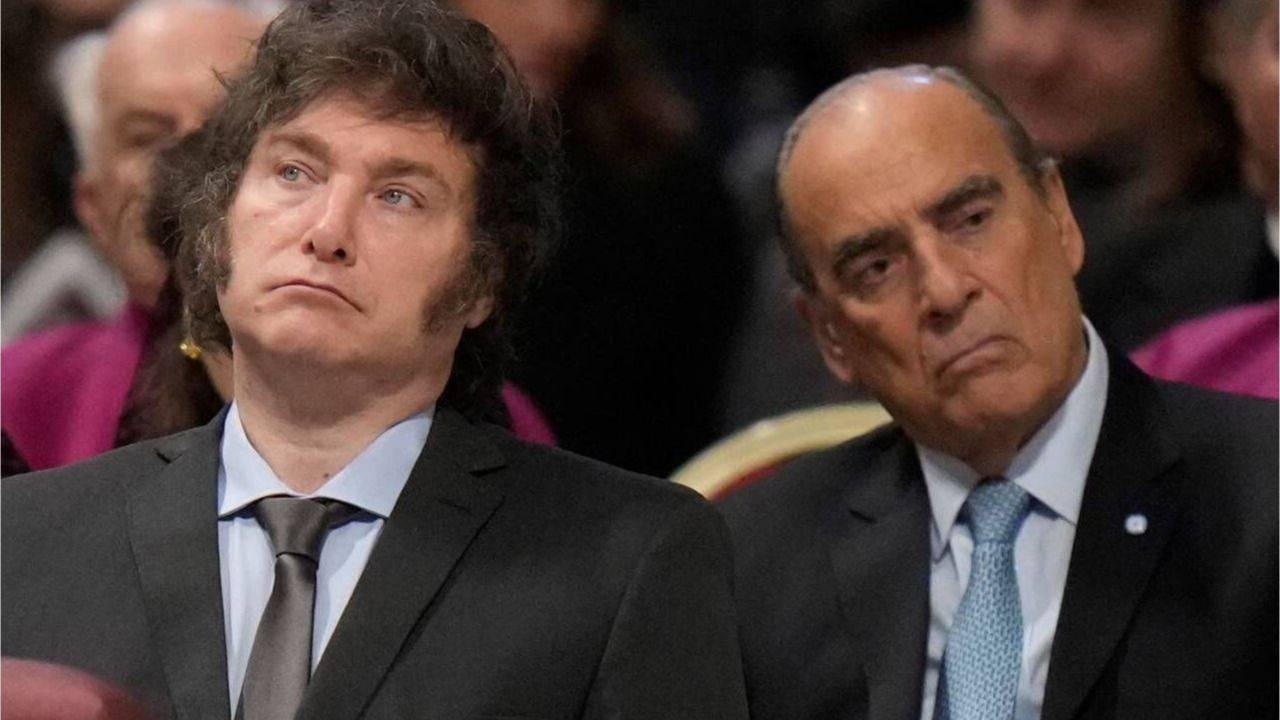 Mientras Milei afina el “plan reformas”, arrancaron los cambios: afuera Francos y Catalán