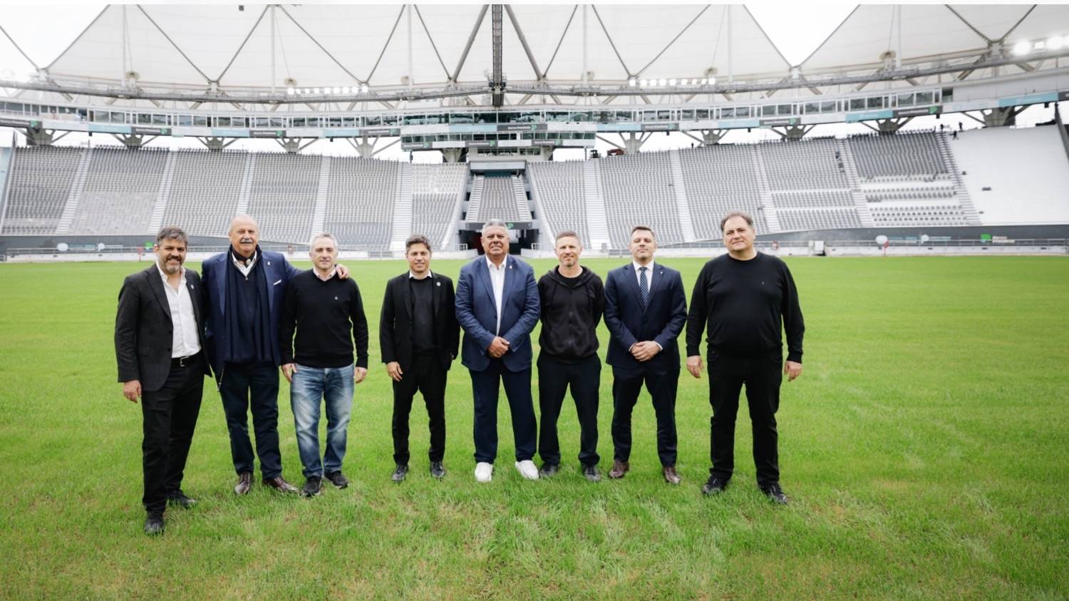Kicillof recorrió los avances de obra en el Estadio Único de La Plata