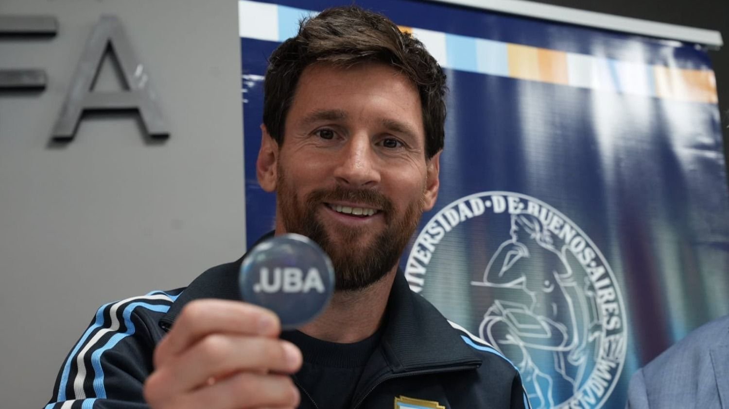 Messi fue reconocido por la UBA con el doctorado honoris causa antes de la despedida de la Selección: "Orgullo"