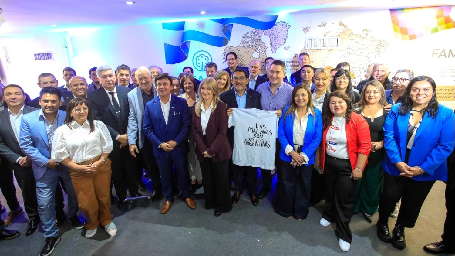 Intendentes reeligieron a Espinoza como representante de la FAM y le exigieron cambios a Milei en el rumbo económico