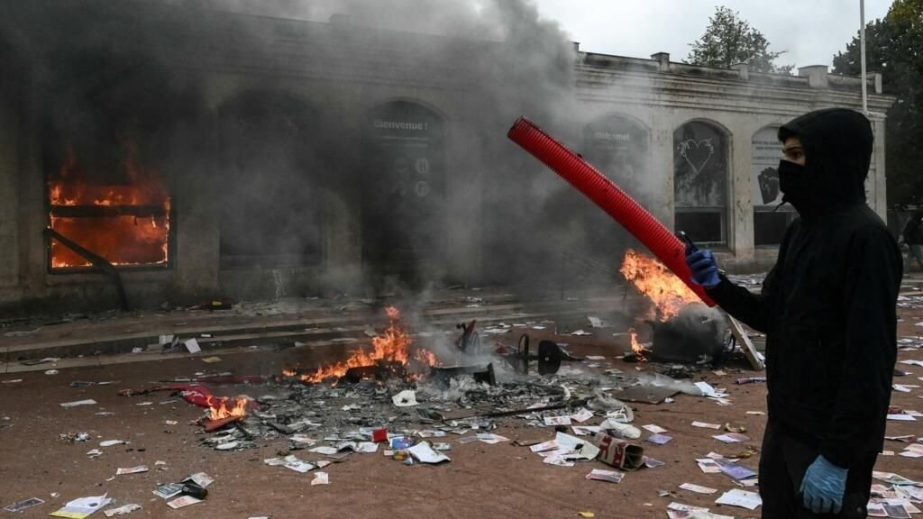 Francia entró en otro día de protestas en todo el país y ya hay más de 270 detenidos