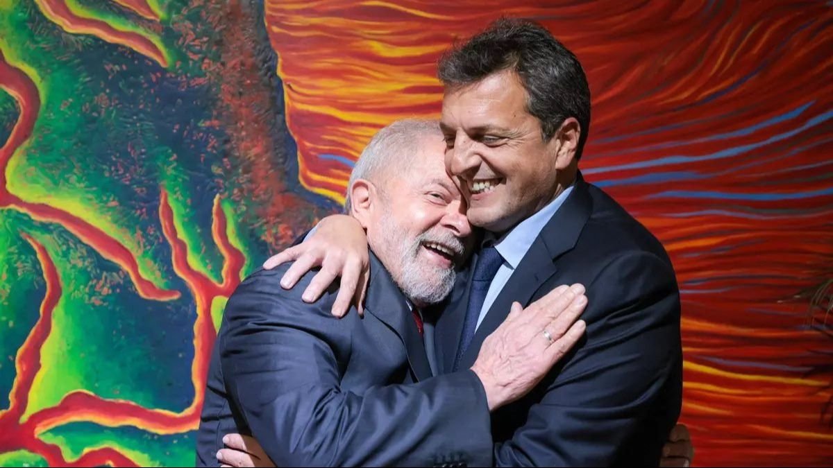 El mensaje de Massa por los comicios en Brasil: "Siempre del lado Lula de la vida"