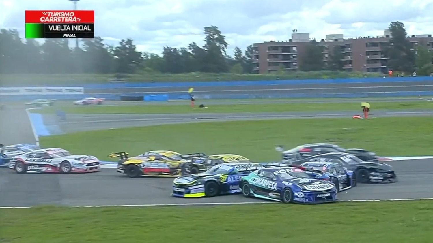 Caos en el TC, choque múltiple y título en suspenso: ganó Mauricio Lambiris con Ford en Rosario