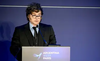 Milei aterrizó en Aeroparque luego de su participación en el Argentina Week de París | Javier milei presidente