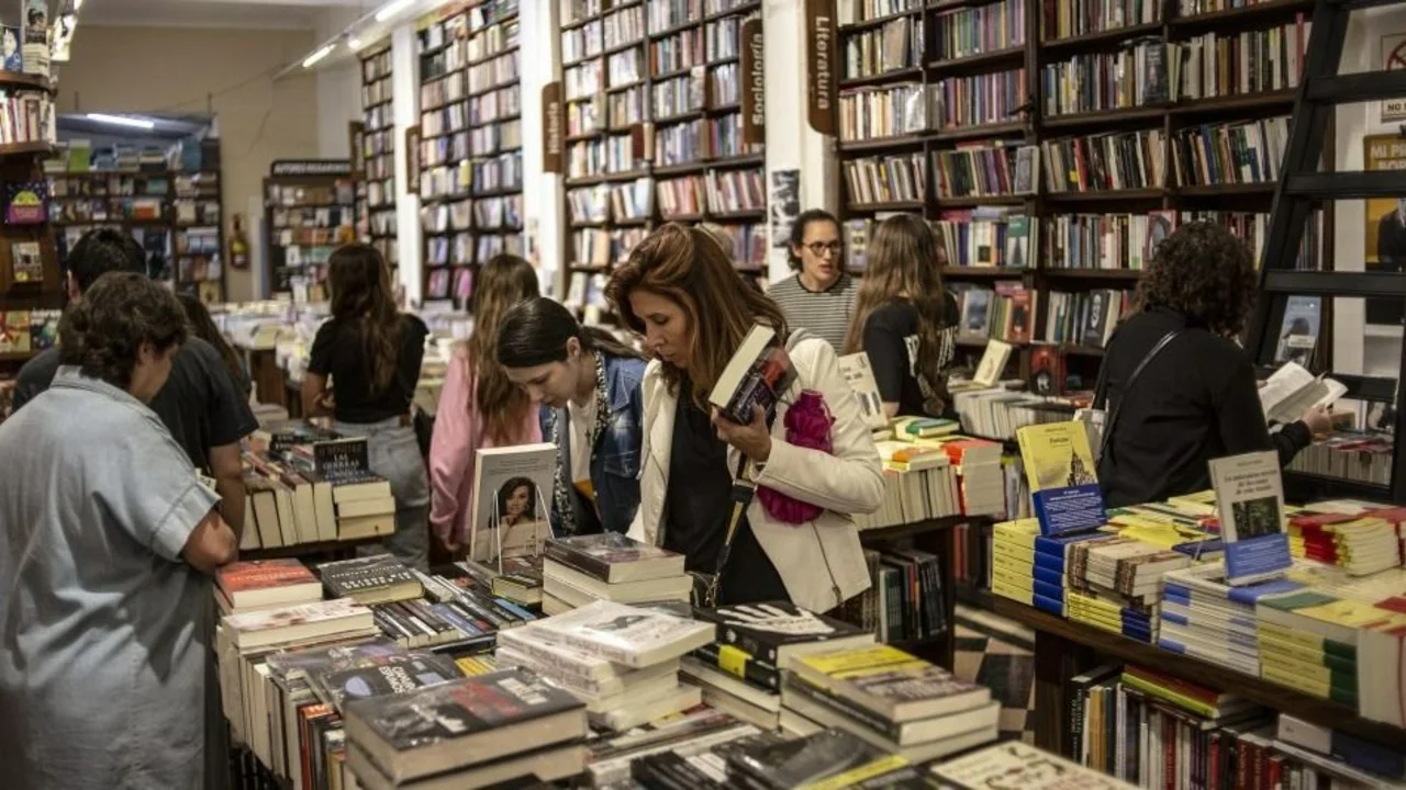 Hugo Villani, creador de Todos tus libros, explica cómo la plataforma busca fortalecer a las librerías independientes y sostener la bibliodiversidad.