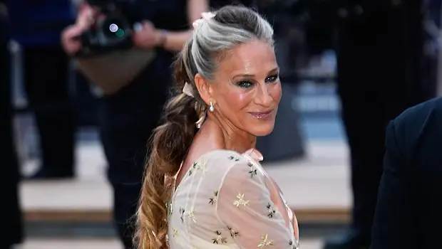 La forma más elegante de lucir las canas este 2026 | Belleza