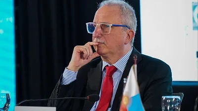 Misiones va a la Justicia por el DNU de Milei contra la Ley de Tierras Misiones va a la Justicia por el DNU de Milei contra la Ley de Tierras