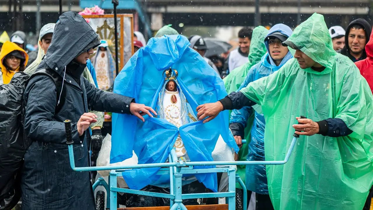 Peregrinación a Luján 2026: los fieles avanzan desde Liniers con la imagen de la Virgen