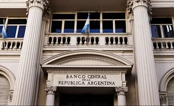 Marina Dal Poggetto advierte sobre la economía de Milei: "Está comprando menos dólares" | Dólares