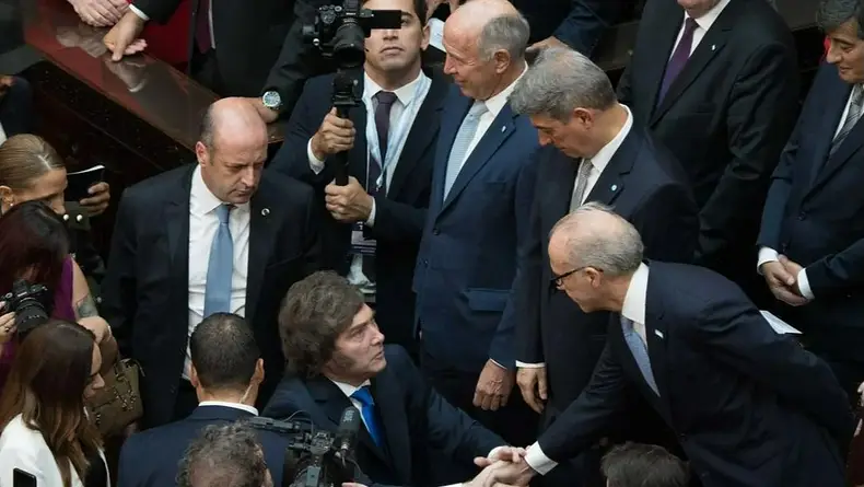 La suprema fragilidad del esquema que sostiene a Milei | Panorama político