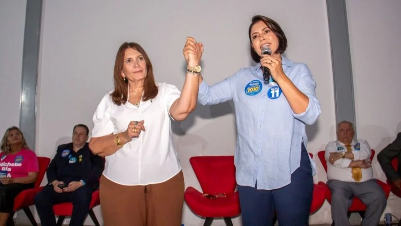 Michelle Bolsonaro fue electa senadora por el Distrito Federal de Brasil