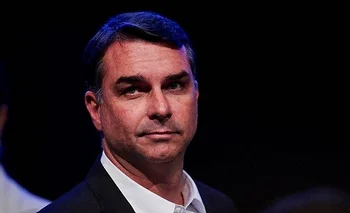 El Gobierno negó que Flavio Bolsonaro haya ingresado a la Argentina | Seguimiento minuto a minuto