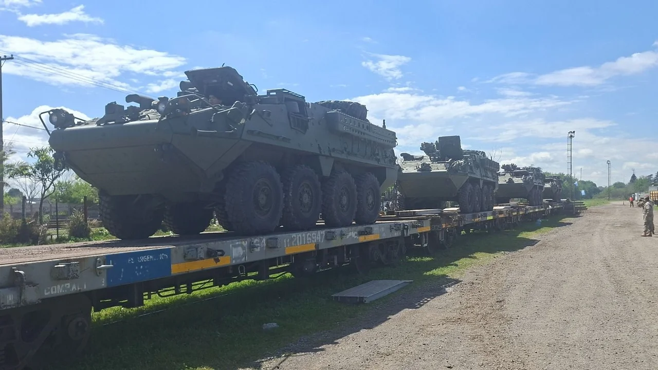 Inició el despliegue a Brasil: los modernos tanques y blindados que puso en marcha el Ejército Argentino