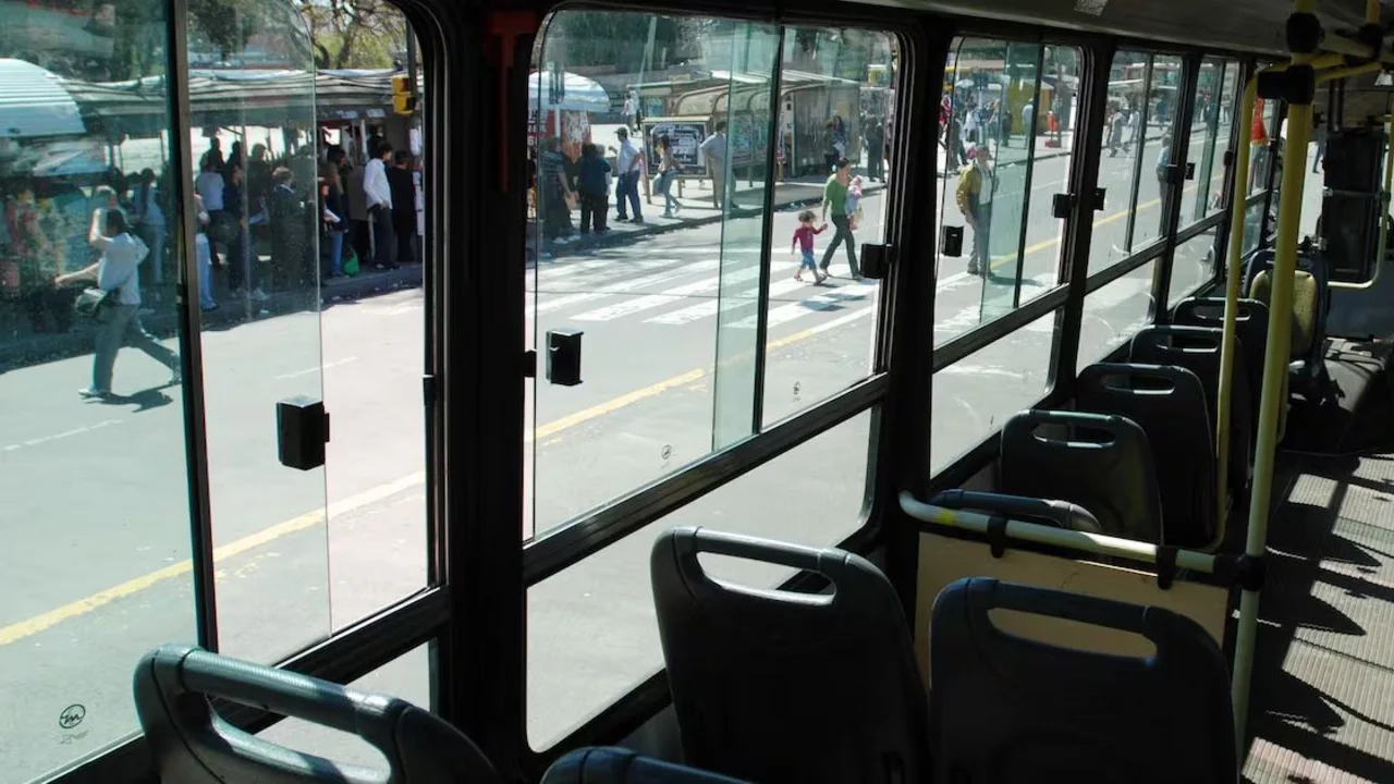 Una nueva línea del AMBA extiende su recorrido y ahora conecta más barrios con el centro de San Isidro