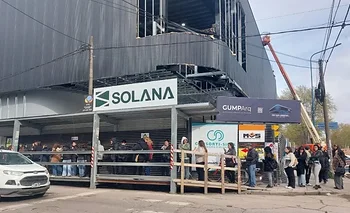Personas hicieron cinco cuadras de fila por un trabajo en Mar del Plata | Desempleo