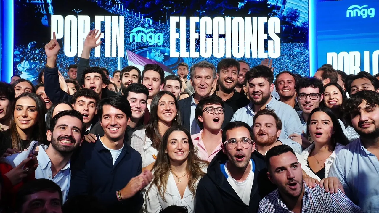 Feijóo prometió ayuda a los jóvenes en vivienda y empleo de cara a las elecciones en España