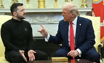 Tras acordar con Putin, Trump le soltó la mano a Zelenski: "Nuevo presidente" | Guerra rusia ucrania