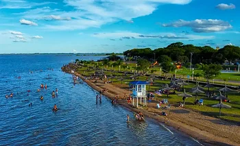 La ciudad que quedó sepultada bajo el agua y hoy combina termas y gastronomía | Escapadas