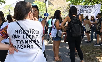 "Temen despidos": docentes denuncian a Poggi frente a la falta de respuesta salarial | Salarios docentes