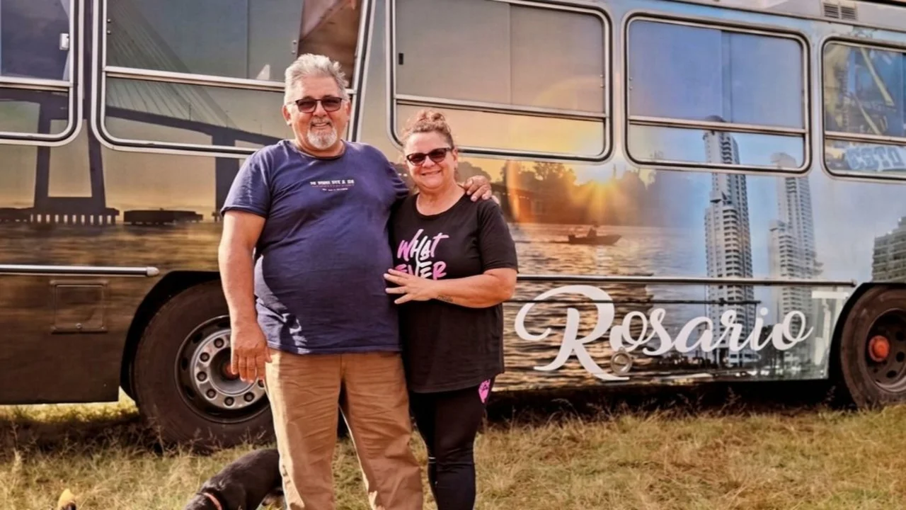 Dejaron Rosario al jubilarse: construyeron un motorhome, cambiaron su vida y ahora viajan por todo el continente con su "nueva casa"