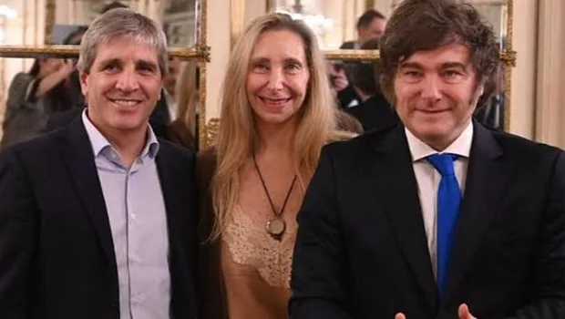 Karina se bajó del viaje de Milei, cuida la sesión del 15 y crecen las críticas a "Toto" | Casa rosada 