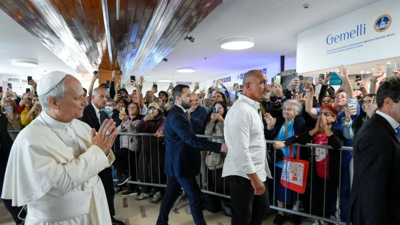 El papa León XIV fue operado con éxito de un nódulo pulmonar