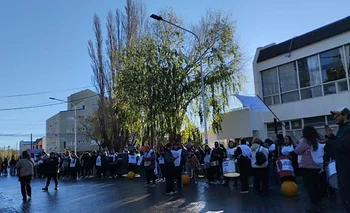 Santa Cruz: la Justicia sobreseyó a una docente denunciada por protestar contra Vidal | Santa cruz 