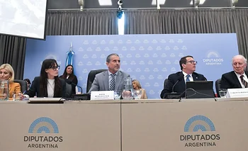 LLA quiere dictaminar el Presupuesto 2027 en Diputados el 28 de octubre | Congreso