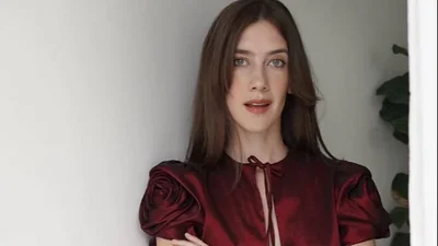 Clara Alonso look japandi. Clara Alonso look japandi.