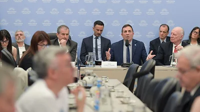 El gobierno de Milei ya no puede esconder la crisis: "Nos preocupa la informalidad" El gobierno de Milei ya no puede esconder la crisis: "Nos preocupa la informalidad"