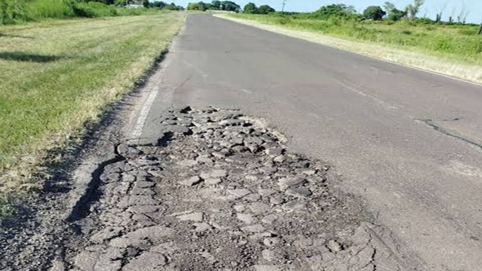 PELIGRO en CORRIENTES: denuncian ABANDONO DE RUTA PROVINCIAL y apuntan contra JUAN PABLO VALDÉS por la falta de OBRA PÚBLICA | El Destape