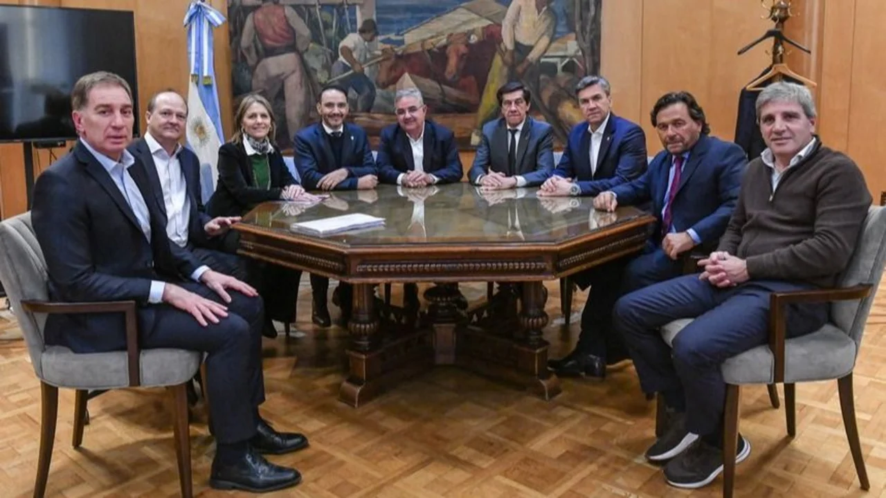 Se acerca el deadline de Santilli, pero se demoran los acuerdos con los gobernadores